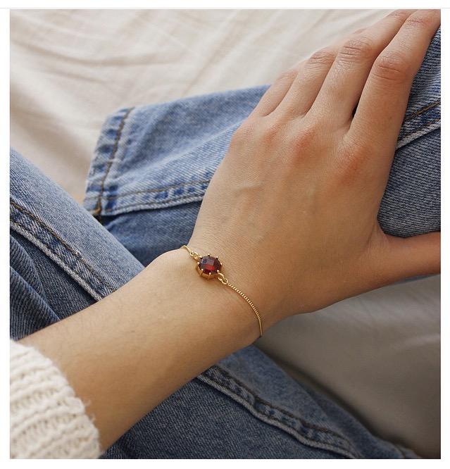 DEJewelrySpain's tweet photo. Para un look relajado y casual, nuestra #ItCollection será el complemento perfecto. Encuéntrala en #ElCorteInglés http://t.co/xyXYbZ19Rp