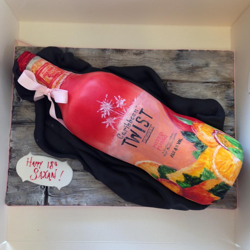 LottiesCakeCo's tweet photo. Hand painted bottle for an 18th (love this one!) #handpainted #cakes #lottieslittlecakeco http://t.co/axs2kFAaCa