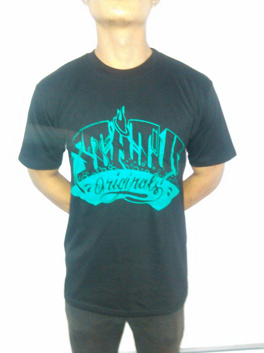 StatusClothes tweet picture