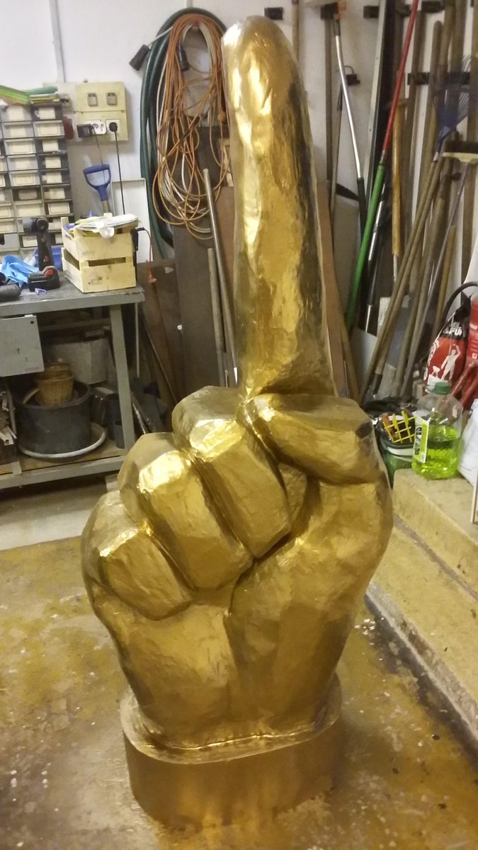 Sortpad's tweet image. And the #GoldenFlicker is ready to attend #Pioneers15 with @Camzeroapp. @Pioneers #festival #technology #tech #apps