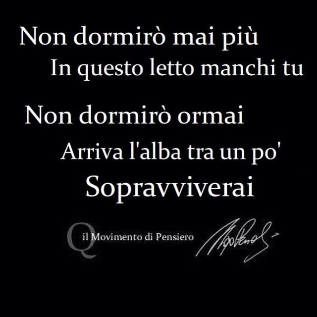 QuelloCheCapita's tweet photo. Sopravviverai, 2015. #PezzaDocet. 
#sopravviverai #astronavemax
#maxpezzali #883 
#quote #italian #song http://t.co/BtAQdoH64P