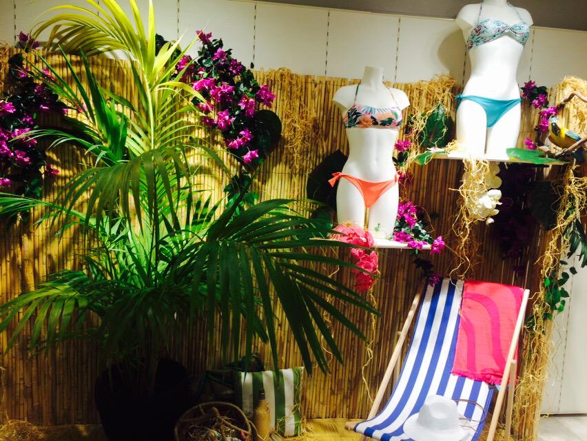 modaparamujer's tweet photo. Ya es verano en @etam #tropicalsummer 😍😍 http://t.co/qxE5nFuX6w