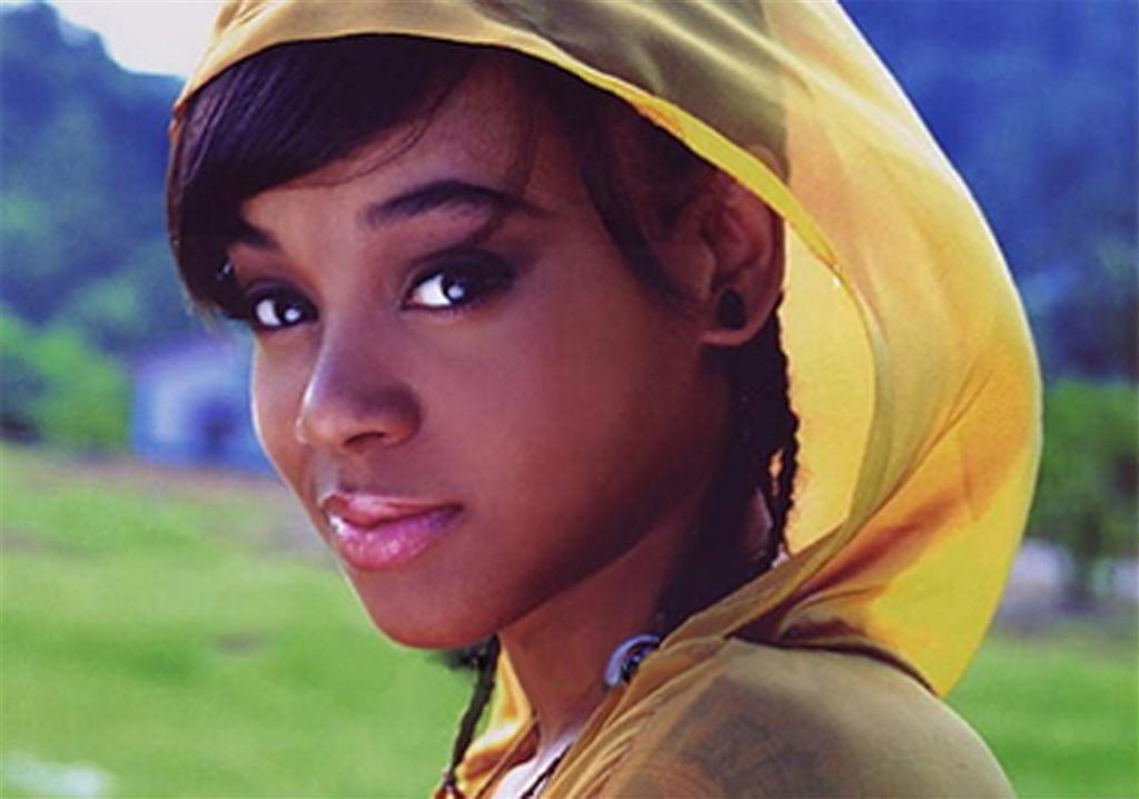 Happy birthday, Lisa \"Left Eye\" Lopes. In our minds and hearts, you\ll never be forgotten. 