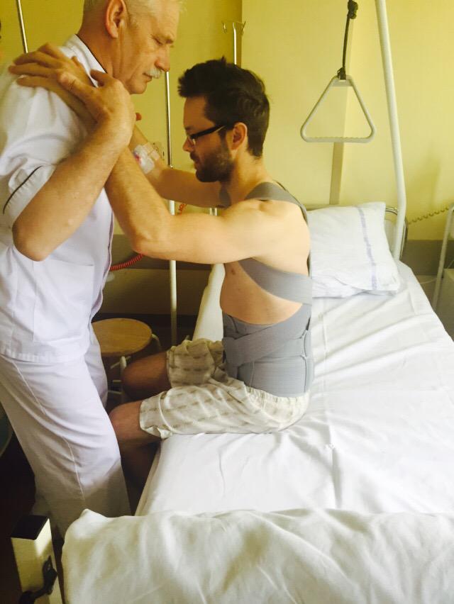 RorySchlein3's tweet image. 1st steps doctors say I'm on track, had another ct scan and all 8 screws doing their job it felt weird as hell