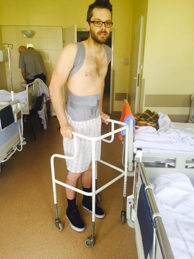 RorySchlein3's tweet image. 1st steps doctors say I'm on track, had another ct scan and all 8 screws doing their job it felt weird as hell