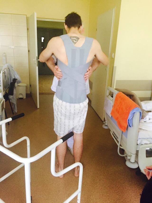 RorySchlein3's tweet image. 1st steps doctors say I'm on track, had another ct scan and all 8 screws doing their job it felt weird as hell