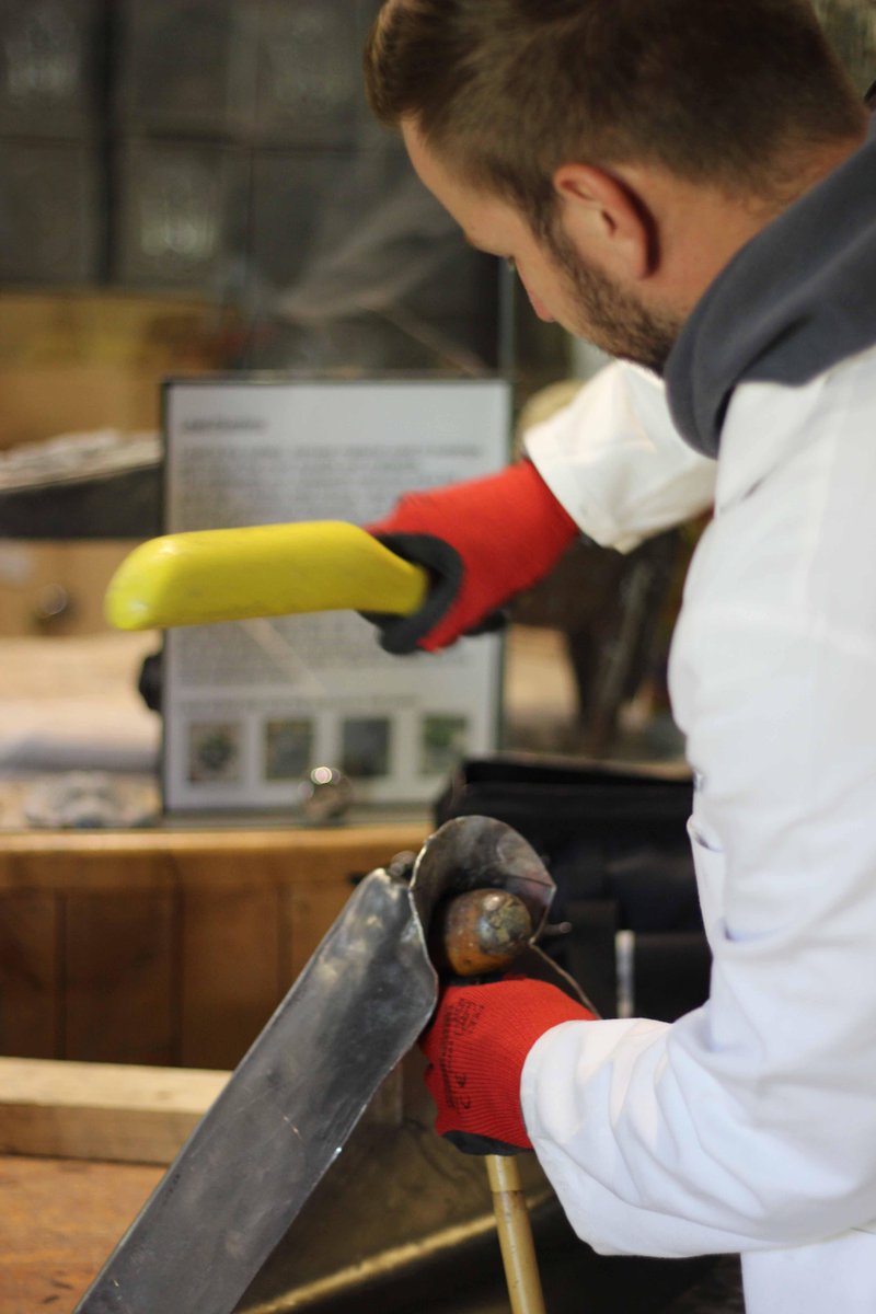 Photos up of the #apprentices training <a href="/WealddownMuseum/">Weald & Downland Living Museum</a> facebook.com/ttbsbs #heritage #traditionalskills