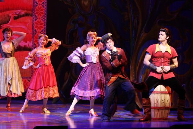 JOY Indonesia (@joy_magazine) on Twitter photo #JOYENTERTAINMENT: Sepenggal keajaiban Pementasan #Broadway #BeautyAndTheBeast di <a href="/Artpreneur/">Ciputra Artpreneur</a>! #JOYENTERTAINMENT: Sepenggal keajaiban Pementasan #Broadway #BeautyAndTheBeast di <a href="/Artpreneur/">Ciputra Artpreneur</a>!