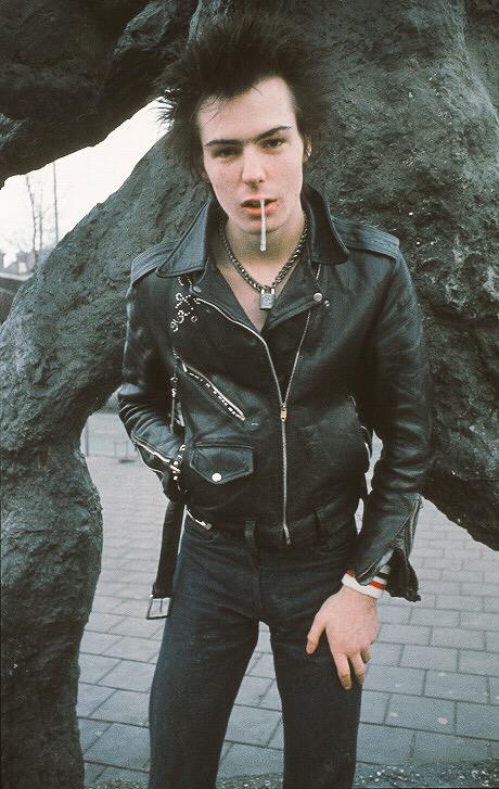 And happy birthday to you Sid Vicious have a good one wherever you are angel 