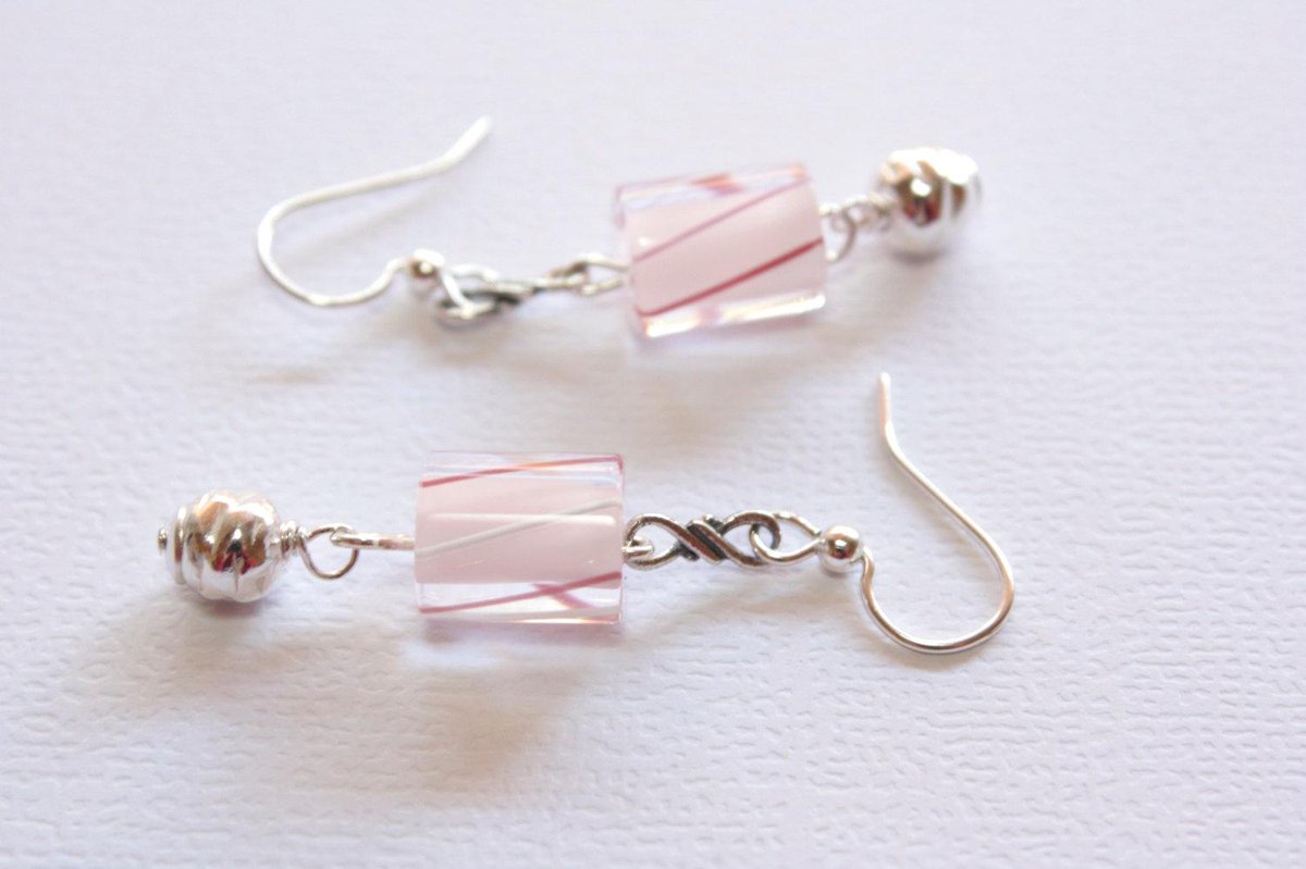 CatillaJewelry's tweet image. Infinity Pink Glass Earrings, Sterling Silver etsy.com/listing/184105… #Etsy #Catilla