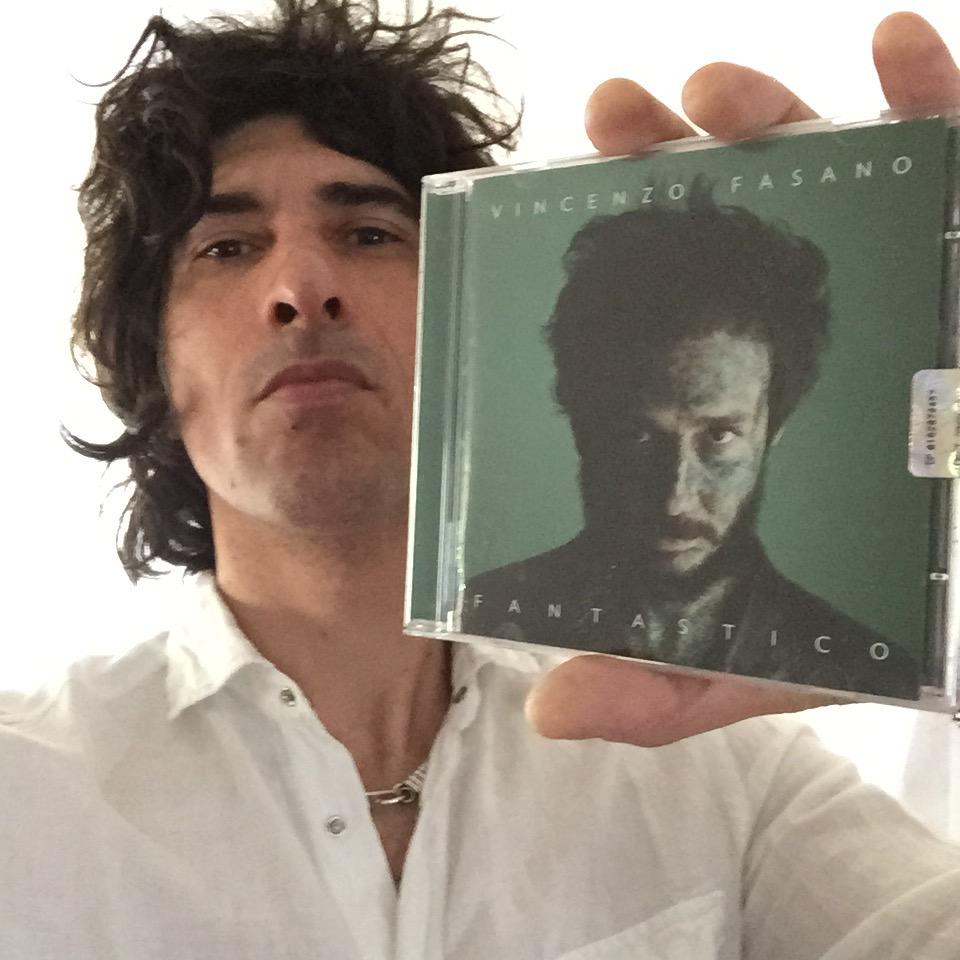 Vai <a href="/vincenzofasano/">Vincenzo Fasano</a>, il tuo album è #fantastico!!!