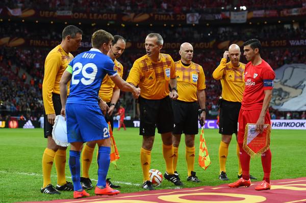 elarbitroblog's tweet photo. Excelente arbitraje del inglés Atkinson en toda una final de @EuropaLeague. ¡Enhorabuena a todo el equipo arbitral! http://t.co/6qPJtJC88t