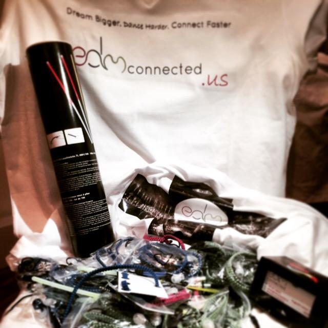 EDMconnectedUS's tweet photo. Last minute preparations for @Pioneers! See you all tomorrow! #EDM #connected #Pioneers15 http://t.co/RnGAWIY1Xs