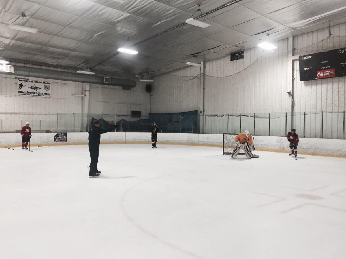 JuniorWolfpack's tweet photo. Goalie Coach Jared Waimon during shooting session with Wolfpack EHL goaltending. Off season is most important!!! http://t.co/WmYyDVwJmi