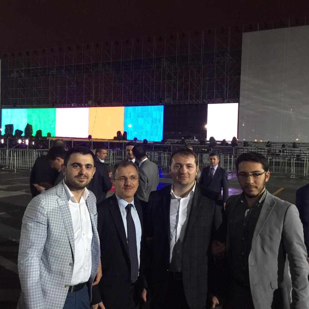 Yenikapı'da hazırlık devam ediyor. Türkiye'nin Dirilişi bu Meydan'dan olacak. #YenidenDirişYenidenYükseliş