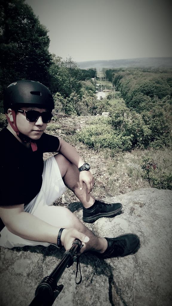 ikeypublishing's tweet photo. Accomplished some crazy expert trails today. Views are priceless #mountainbiking #fitness #scenic http://t.co/JnqL2nPksb