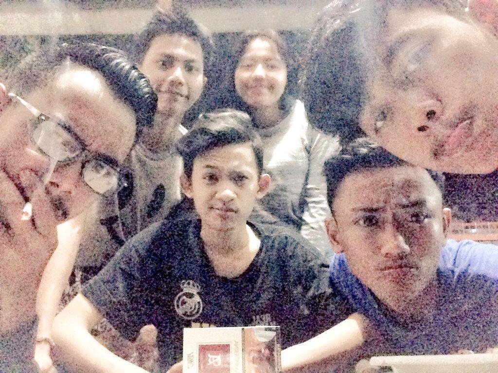 Muukmuk's tweet photo. Orang gila😍😘 http://t.co/L5yQe2924W