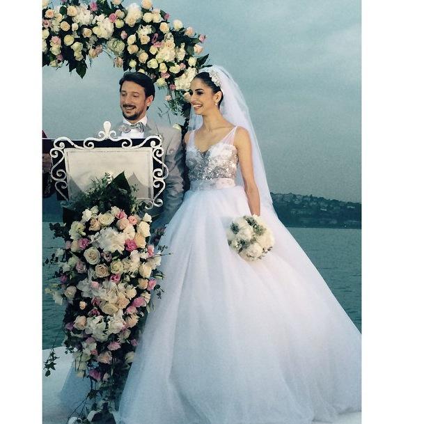 EnginHLOVER's tweet photo. @hepileriengin @beyzasekerci  #beyzaEnginevleniyor http://t.co/Tub4SSxTpJ