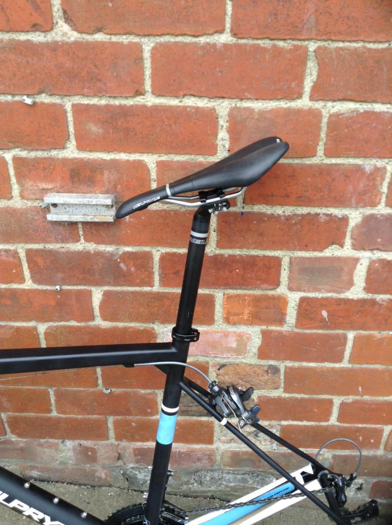 joeldmcglynn's tweet photo. @westbrookcycles can't even be bothered to straighten my saddle even after complete frame failure #servicefromhell http://t.co/uT0Ebvpg3p