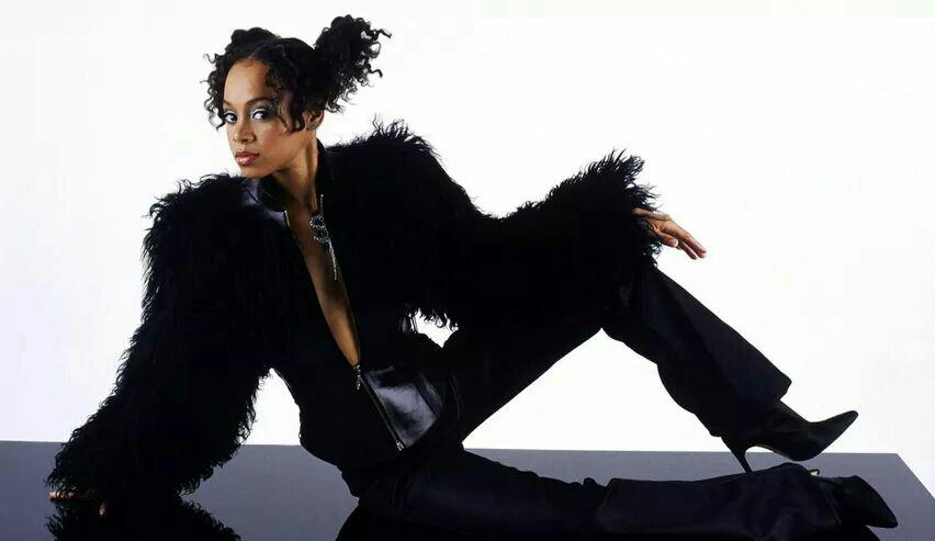 Happy birthday Lisa Left Eye Lopes 