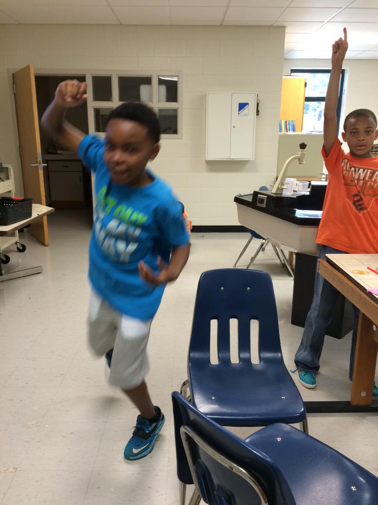 mskothfourth's tweet photo. Science lab left us quite excited last week! 3 weeks of engineering catapults! @gcschools @WelcomeElem #edtech http://t.co/s33SvB6BvZ