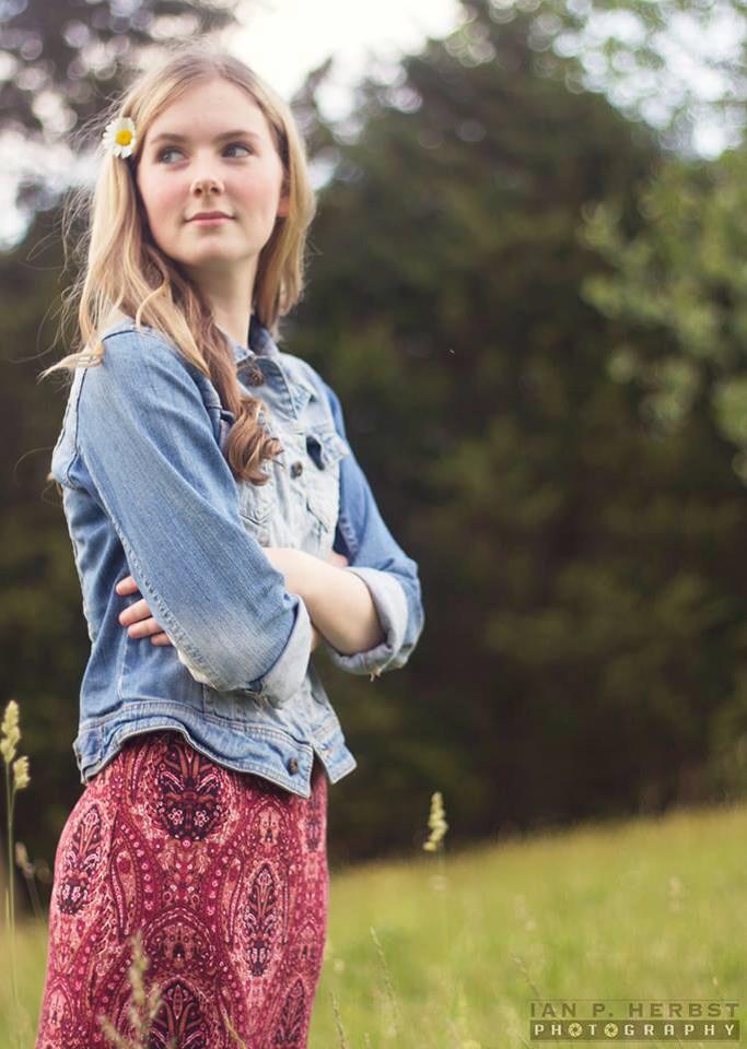 P_Ian_InThePool's tweet photo. Some photos from the portrait session I did with @MollyOTolly yesterday! Check out the rest of the session on FB! 📷📷 http://t.co/ADKmRCBOko