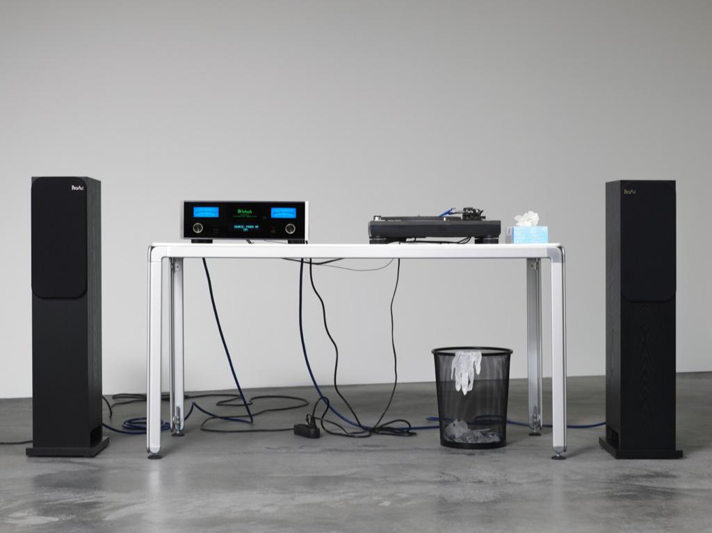 ThaddaeusRopac's tweet photo. Join the concert of @cory_arcangel &amp; the world-famous @Ensemble_inter on Sun, 7th June, 12pm at #GalerieRopac #Pantin http://t.co/R7woTFVC2K