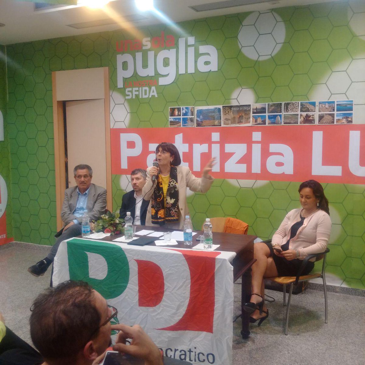 MarinaSereni's tweet photo. Al Comitato elettorale di @LusiPatrizia capolista del @pdnetwork a Foggia con @ivanscalfarotto http://t.co/eb2GyUAQ00