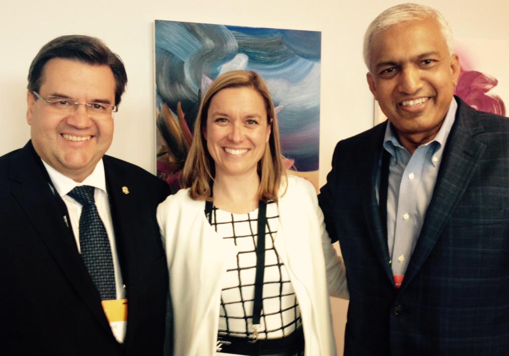 mclaudeguay's tweet photo. #C2MTL @tata_comm @rangusalgame @isabelleturcot meeting with mayor @DenisCoderre http://t.co/GmK7HA6hZF