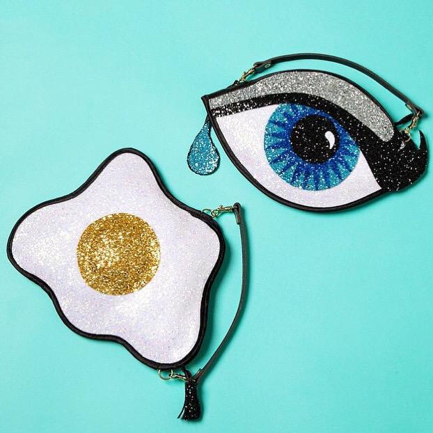 _atBBs_'s tweet photo. #lunaonthemoon e le sue divertentissime borsette glitterate! Su @Etsy http://t.co/PRMJu8CdHU