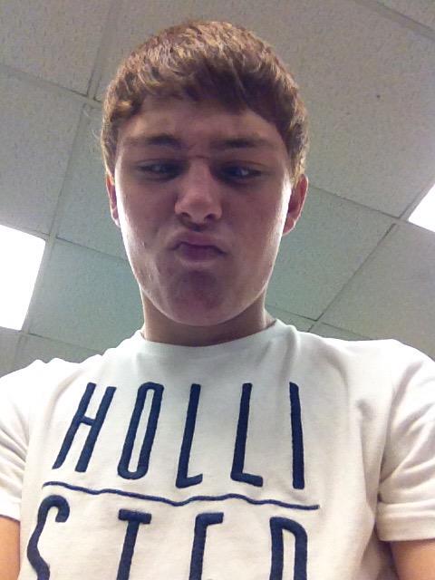kaylee_nashea's tweet photo. What a scrub😂 @loganskinner12 http://t.co/dEeNpljABg