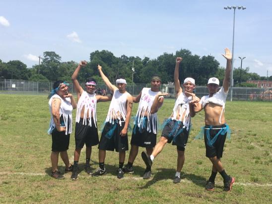 northside_hs's tweet photo. Senior cheerleaders! Powderpuff 2015 http://t.co/hecCoBXiYD