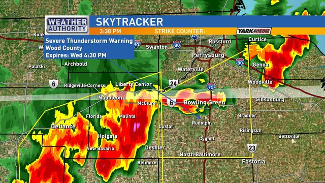NBC24Weather's tweet photo. 338pm:  Tstorm Warning for Wood County until 430pm.  Storm motion east at 30mph.  Gusts to 60mph possible. http://t.co/UiK47JNUcM