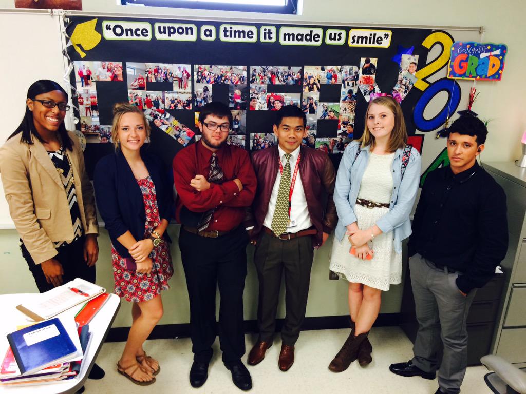 sirkim05's tweet photo. Dress for success! #period6 #physics #rm201 #crosbyhs #crosbyisd http://t.co/y8NWklOZ7M