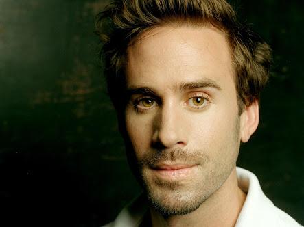 Terceiro aniversariante do dia é o ator Joseph Fiennes que completa 45 anos. Happy Birthday Mr. Fiennes! 