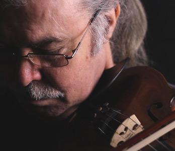 Sixty-eight and fit as a fiddle --
Happy Birthday to Steeleye Span\s Peter Knight! 