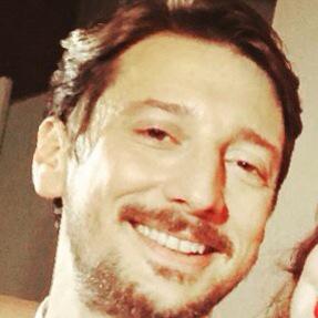 EnginHLOVER's tweet photo. En tatlı damat😄😎 @hepileriengin http://t.co/VK9nUqYQIq