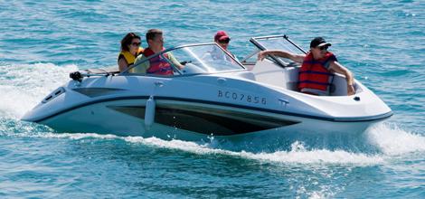 CapBoating's tweet image. There's nothing like a boat trip with your family.