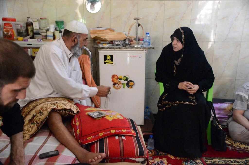 hanansmohsin's tweet photo. الشهيد"مصطفى العذاري"أراد الدواعش اذلاله فأذلهم بشموخه وشجاعته..وكذلك هم عائلته نفس العزة والشموخ والصبر .. http://t.co/2v6NdTVvWs