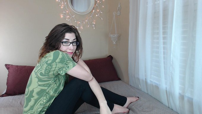 http://t.co/gLawPkvE7S Going online now let's chat! @LoverOfAllWoman @Lover_of_Legs @Hot_Girls_247 @JasminTV<a href="/tag/camgirl"class="tags"><span>#camgirl</span></a>