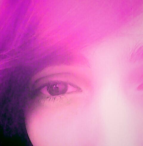 joisdiva's tweet image. &amp;lt;3
#eyes #pink #soul