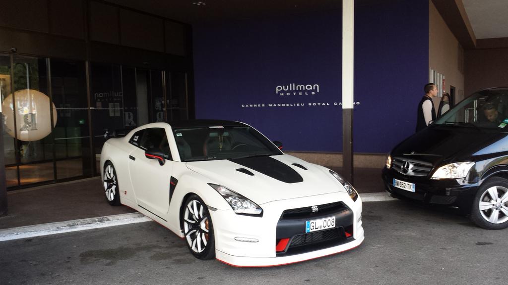 dubrun2015's tweet photo. Cannes hotel car park....#DUBRUN2015 http://t.co/OtARTBZS4I