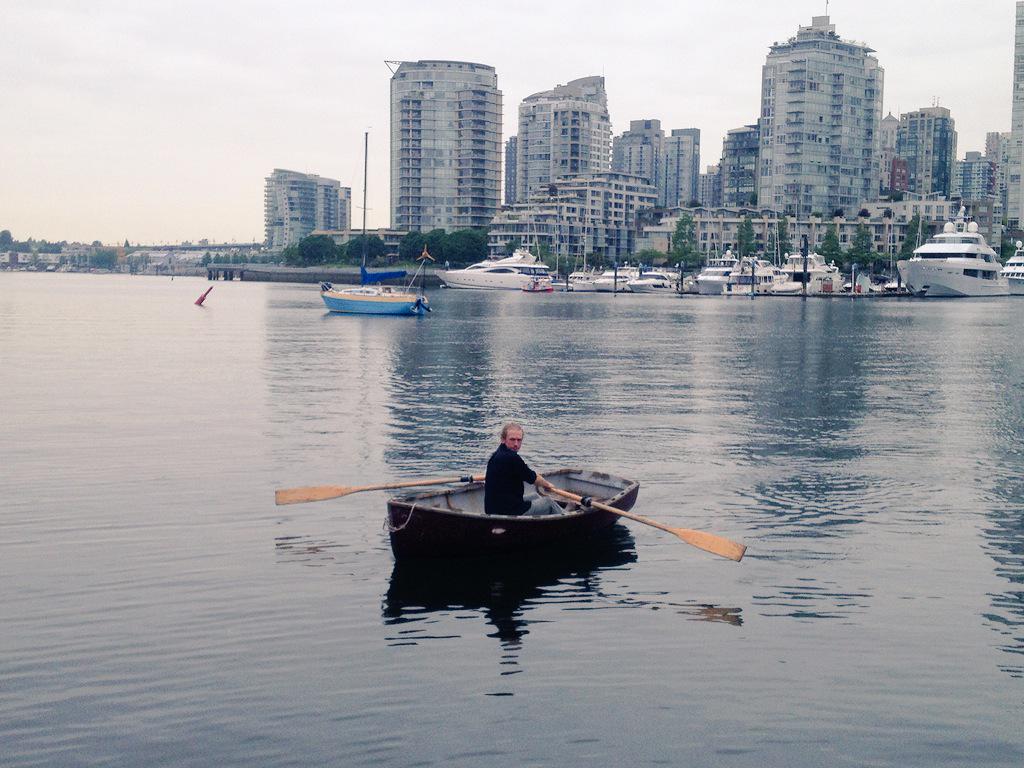 JenLFisch's tweet photo. @CityStudioVan paddle to work! #innovativeTransportation http://t.co/rkJKm2nCDG