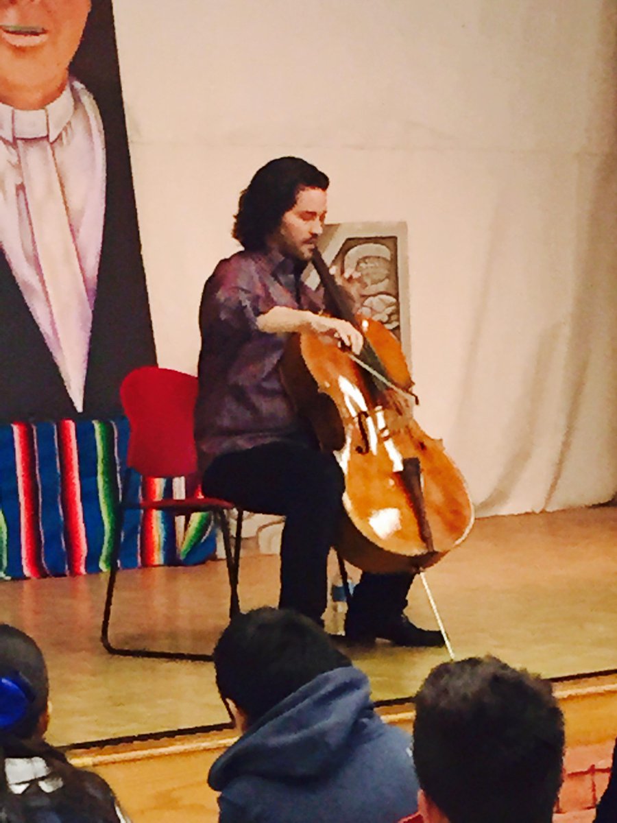 elpasopromusica's tweet photo. More amazing outreach at La Fe in Segundo Barrio. #ZuillinSchool #DTEP http://t.co/N8suRqsGYk