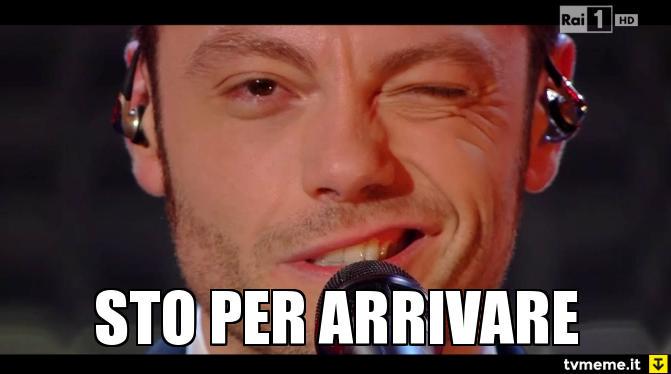 _TVMeme_'s tweet photo. Tutti in attesa per @TizianoFerro ? -> http://t.co/aVcAxjY7Y7 #TVOI #FINALE @VoiceItalia #TizianoFerro http://t.co/GoclWc4OFR