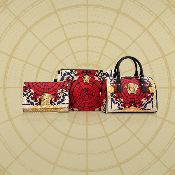 UpNotes's tweet image. Discover the exclusive collection of #VersaceOrnamental goo.gl/vpJ6nv  #VersacePalazzoBags @Versace
