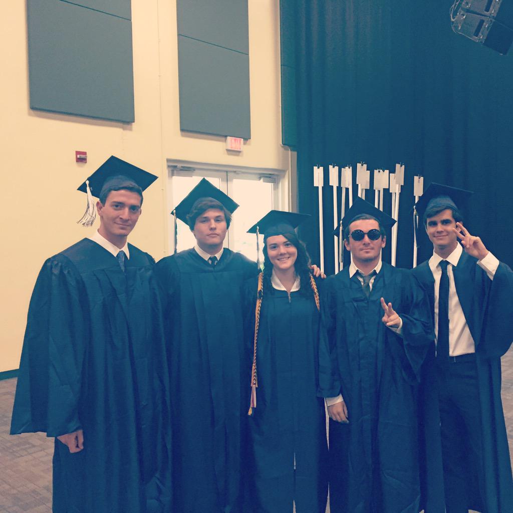 ThanksOfficial's tweet image. just graduated...... peace &amp;amp; listen to our music