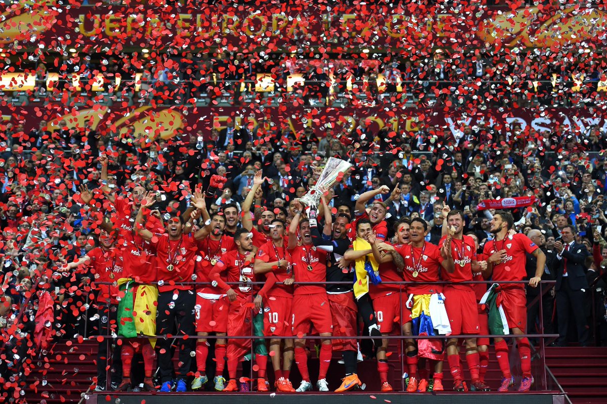 A3Noticias's tweet photo. #CRÓNICA: El Sevilla, un equipo 'Champions' con su cuarta Europa League http://t.co/AxJm06hJ58 http://t.co/jvj8lu8ttq