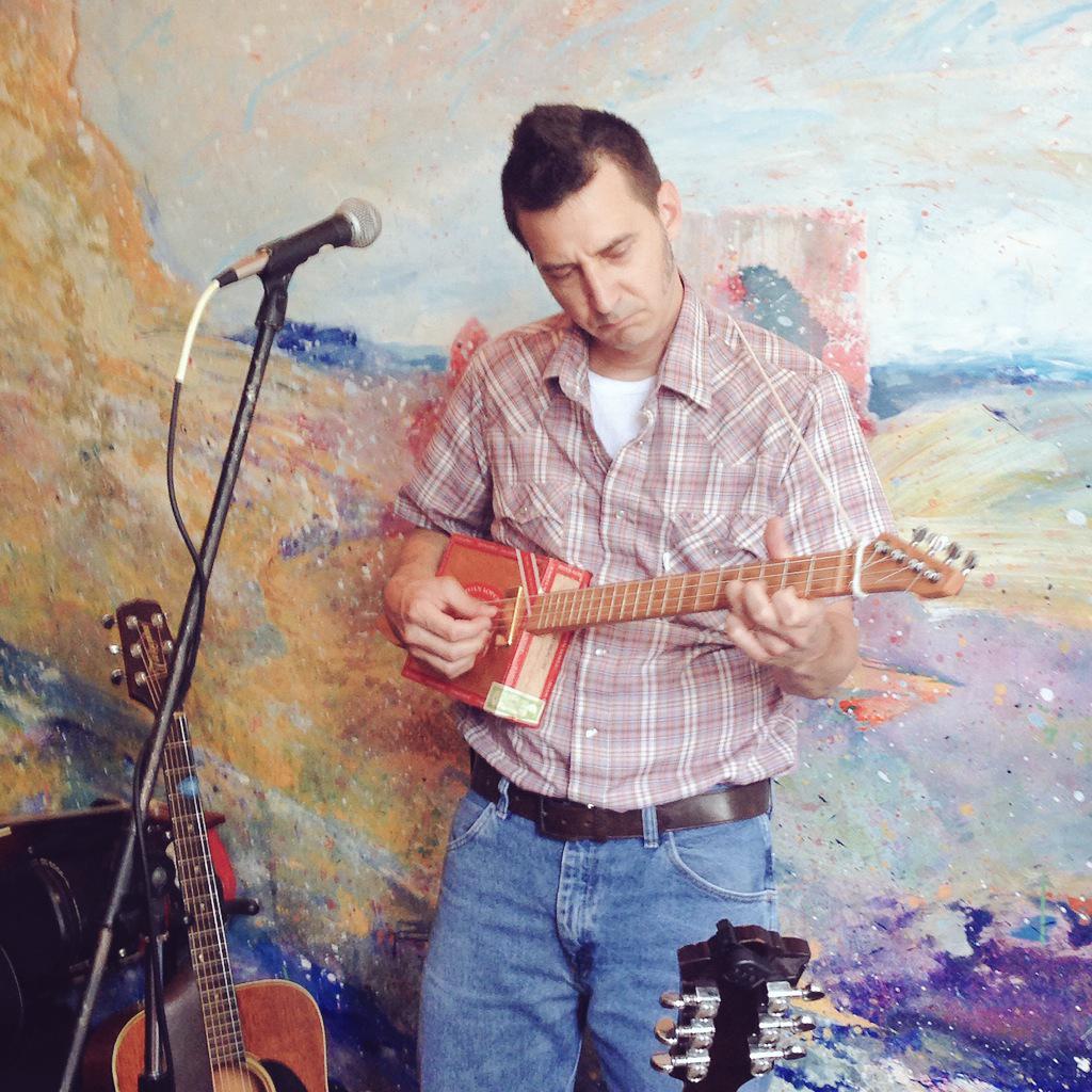 5Walnut's tweet photo. Come and see @davedesmelik until 7! #music #asheville #avlent http://t.co/E2F9rBZ7Pr