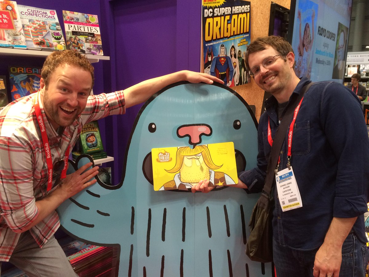 CapstonePub's tweet photo. A #BookoBeards and #IKnowSasquatch mashup! #BEA15 http://t.co/nHqRHoqmGJ